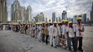 বাংলাদেশিদের জন্য সংকুচিত হচ্ছে বিদেশের শ্রমবাজার