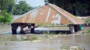 বন্যা-ভাঙনে তিস্তাপারের মানুষের দুর্ভোগ