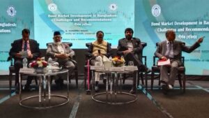 ব্যাংক থেকে কর্পোরেট ঋণ কমানো হবে: গভর্নর