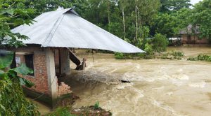 ফেনীতে শতাধিক গ্রাম প্লাবিত, পানিবন্দি দেড় লাখ মানুষ