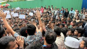 মাইলস্টোনে শিক্ষার্থী-পুলিশ ধাওয়া, পাল্টা ধাওয়া