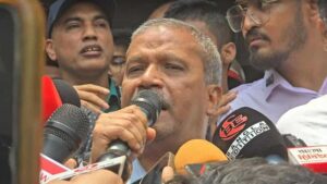 মাইলস্টোন শিক্ষার্থীদের দাবি মেনে নেওয়া হয়েছে: আসিফ নজরুল