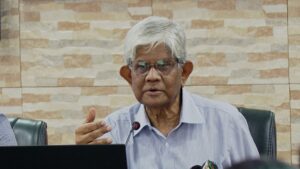 বাণিজ্য ঘাটতি কমাতে যুক্তরাষ্ট্রকে প্যাকেজ প্রস্তাবনা দেওয়া হবে: অর্থ উপদেষ্টা
