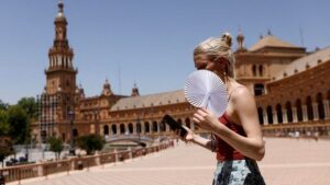 তীব্র তাপদাহে পুড়ছে ইউরোপ, স্পেনে মৃত্যু ১,১৫০ ছাড়াল