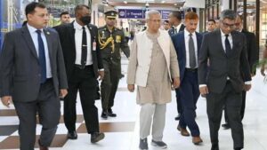 মালয়েশিয়ার উদ্দেশে ঢাকা ছাড়লেন প্রধান উপদেষ্টা
