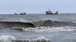 বঙ্গোপসাগরে সুস্পষ্ট লঘুচাপ, ঝোড়ো হাওয়ার শঙ্কা