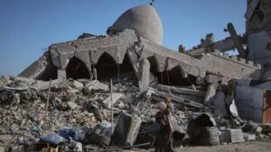 গাজায় মৃত্যুফাঁদ, ধ্বংসস্তূপে লুকিয়ে হাজার হাজার টন অবিস্ফোরিত বোমা