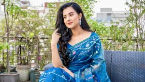 বুবলী সাজলেন শাড়ির স্নিগ্ধতায়