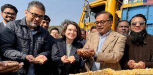 দীর্ঘ ৮ বছরের বিরতি শেষে বাংলাদেশে পৌঁছাল যুক্তরাষ্ট্রের ভুট্টার বিশাল চালান