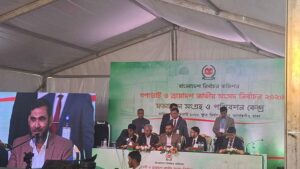 ঈদের উৎসবের মতো নির্বাচনে অংশ নিয়েছেন জনগণ : ইসি সানাউল্লাহ