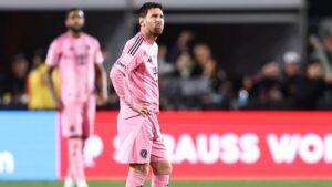 রেফারির রুমে মেসির অনুপ্রবেশ ইস্যুতে রায় দিলো এমএলএস